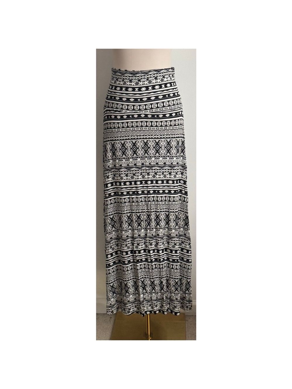 Women's CANTATA U.S.A. Black White Patterned Maxi Skirt L